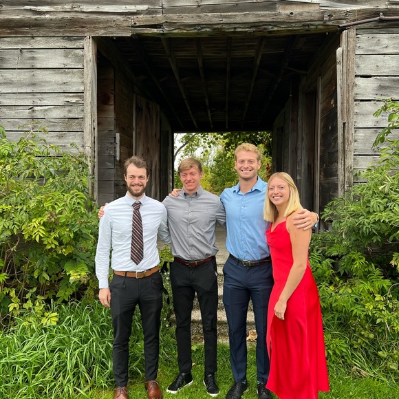 Meet your Posher, Dawn - Picture 3 of 10